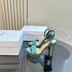 厂价 Dior 迪奥24S新品 防水台一字带高跟凉鞋 面料采用进口织布 内里踮脚均为羊皮 意大利进口牛皮大底 跟高：12Cm 水台：3Cm 码数：35-39 4
