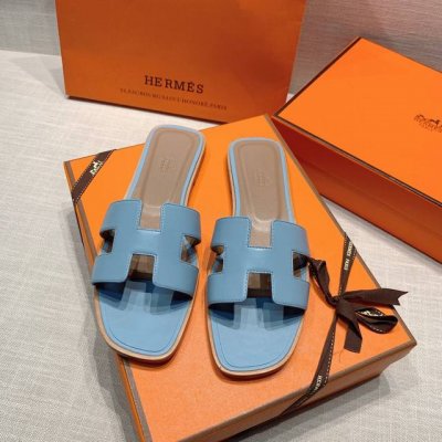 光面皮系列全新改版 Hermès 包装升级，版型做工材料升级。 Hermes市场最高版本纯手工鞋 顶级产品爱马仕拖鞋 经典之最，真正的手工鞋，连针线走线数量都和