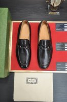 出厂价 意大利顶级奢侈男鞋巨头 Gucci 古奇 全牛皮内里 新款报到原汁原味的欧式风格 赏心悦目为了让鞋子更加耐用不变形制作继续沿用传统做法 但仍然不乏创新皮