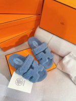 上新h牌 秋冬新款羊羔毛h型chypre平底毛拖鞋~超温暖羊卷毛二舅鞋 顶级原单版市面最高版本 顶级奢华泰迪毛毛系列，经典的h型贵妇名媛设计，秋冬必入~上脚是真