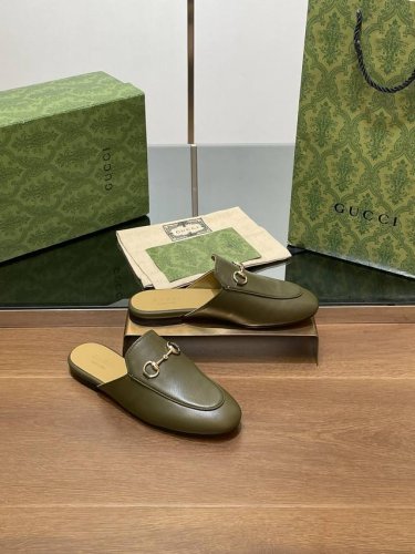 早秋新款gucci 最新军绿色princetown系列乐福拖鞋顶级品质 最高版慕勒包头半拖鞋 面料：原版定制进口皮 内里／垫脚:羊皮里。 大底：原版意大利真皮底