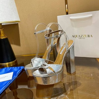 Aquazzura 新款凉鞋 顶级版本 代购款独家新款顶级版本 质量超级美爆。 Zp 原版开模 原版扣开模 附带原版定制蛇纹羊皮超级炫美 一眼看上去就高端大气上