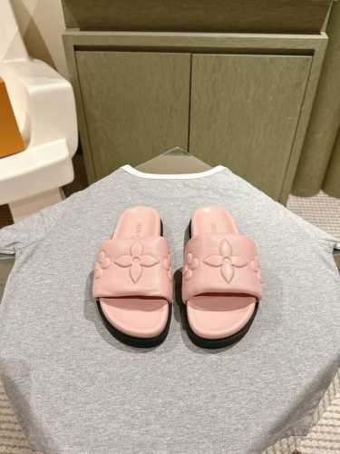 驴家新品 顶级版本专柜主打最新款驴牌拖鞋 硬货上新代购级别！高级感十足！国内外博主刷爆的一款，复古又时髦 上脚美炸了！官网主推款！鞋面：原版面料3D印花牛皮，牛