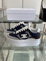 Celine思琳 25Ss 春夏新款 厚底面包鞋 休闲运动鞋 简单舒服，干净利落，增高显腿细，无论是单穿还是搭配阔腿裤，高街又复古一起来做Celine女孩 鞋面