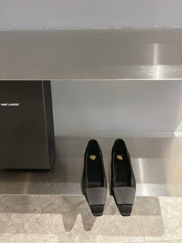 saint Lauren*25 春夏大热金属垫系列高跟鞋今年大热的复古金垫野性自由高雅性感并存收男也收女的ysl女人的刑具 值得每一个女性入手 Z品全身定制五金