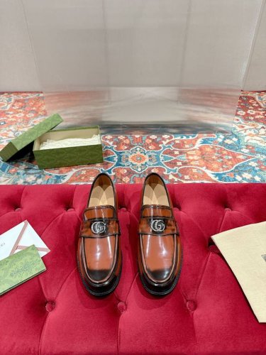 古驰 Gucci 官网男士商务正装皮鞋更新香港专柜同步新款完全一比一复刻出货专柜品质零差距0采用进口牛皮制作+牛皮内里制作码数:39-44 男38. 45定制