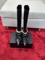 厂价矮靴 中靴 长靴 Chane*｜小香24P新品大蝴 蝶结珍珠双c靴子系列 超仙的大蝴蝶结凉拖鞋 大蝴蝶结也是当下流行趋势 非常足的松弛感 上脚非常简洁优雅。
