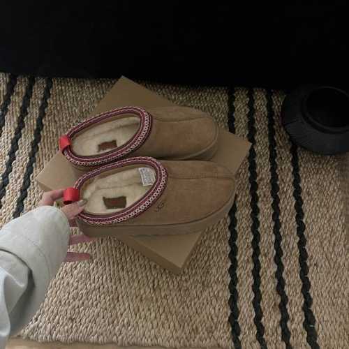 ugg.民族风tazz塔茨gigi 肯豆同款 原版1:1 内里百分百羊毛 鞋型完美和原版4层半大底 舒适度超高 立马增高5厘米 拉长腿型+1 Size：35-4