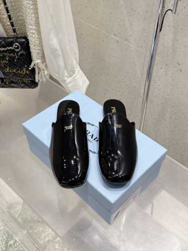 PRADA 2025新品专柜新款玛丽珍系列上新 鞋面：原版定制牛漆皮私模五金扣激光穿孔工艺 内里：特定混种羊皮内里大底：原版开模真皮大底 鞋码: 35-39 4