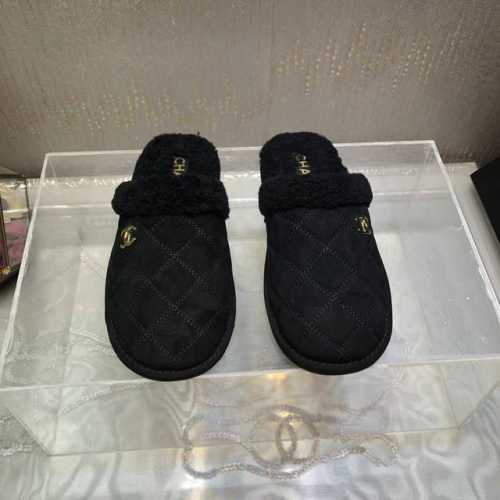 出 ～Chane*23新品羊毛半拖鞋必备单品 简约百搭款～上脚有种漫不经心慵懒风～～ 鞋面：羊猄 羊皮 内里：羊毛 脚掌绒面 大底：原版防滑生胶底 码数：35-