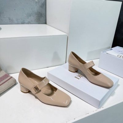 高品质出厂 ！顶级品质代购级 官网同步飞机盒包装 Dior 迪奥 24Ss 秋冬最新时装秀高定系列 Miss Dior 粗跟方头单鞋！ 粗跟方头玛丽珍芭蕾舞女鞋