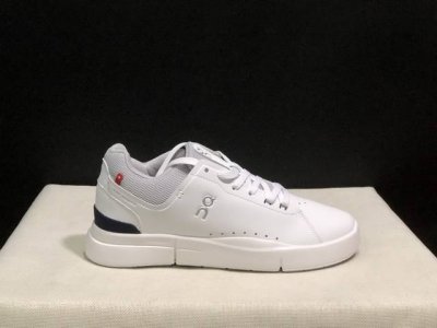 顶级版本On昂跑 The Roger spin 2 织物 舒适百搭 减震透气轻便 低帮 生活休闲鞋。白灰黑瑞士高性能运动品牌on打造的此系列作品，鞋面由再生聚酯