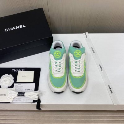 出厂价 顶级品质 Chanel 香奈儿2024早春新款休闲运动鞋板鞋 超美的颜色非常百搭 超级舒适 满满的小香风 经典耐看百搭款！ 鞋面用料拼接鞋面 小羊皮，牛