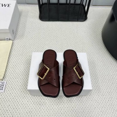 出厂： 独家顶级版本 LOEW*罗*意威25vs 春夏最新爆款系列 皮带扣平底单鞋 24年意大利顶级设计师，最新元素鞋跟设计，好看到仙女落泪，情人节限定款，鞋带