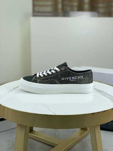 工厂价 顶级高端版本 代购品质 原版开发 纪梵希 Givenchy 情侣款低帮 标准码：35-44； 34 45 46 47可以定做 等级：官网同款 原单品质材