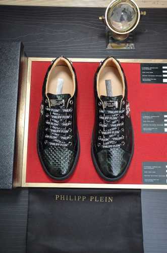 出厂价 Philipp Piein 全牛皮内里 菲利普普萊茵 官网最新款原版开模，面料：原版头层粒面小牛皮，原版五金轱辘头，裡料：牛皮内里做工精细，完美楦型，码
