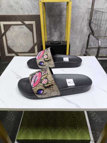实价 情侣款 GUCCI-古奇 百搭休闲拖鞋，进口原版材质，羊皮内里 高档舒适，原版大底轻盈耐磨！纯手工制作，细节决定品质！37-44 35.36.46.47定