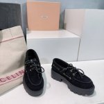高品质出厂 ！顶级品质miumiu 缪缪24Ss秋冬系带牛反绒厚底乐福鞋！英伦学院风气质单品！ 高端制作，怎么穿都好看 今夏时髦精最爱的单品，系带款的包容性更强