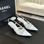 代购级 Chanel 24Ss 春夏新款 手工坊系列 小羊皮玛丽珍，小圆头 可爱指数十颗星 精致山茶花五金装饰 深肉粉色 高密度毛巾内里，脚感超舒服 面料：进口