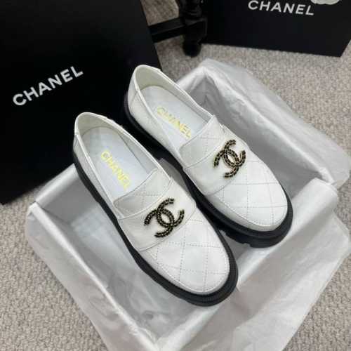 代购级 2054新品chanel香奈儿厚底字母logo 乐福鞋 香家这款乐福上脚非常大气，个性十足，我当成经典款开打，非常重视，必须做到最好。 原版开发了几个月