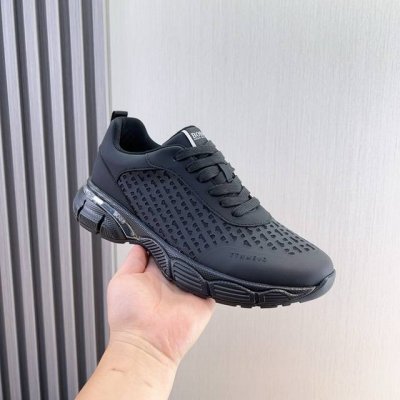 工厂 Boss 新款男仕运动鞋 知名运动品牌新款隆重上市 以奢华高端设计出货 鞋面原版定制滴胶透气布制作 羊皮垫脚 叠层设计鞋面线条感层次分明，轻质橡胶大底。轻