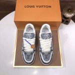 工厂 原版开发 品质出货欢迎对比 Lv板鞋系列Lv Trainer Maxi运动鞋将成衣系列的宽松廓形引入virgilabloh笔下的lvtrainer运动鞋设