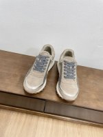 男款10情侣款顶级版本brunello Cucinelli 新款bc经典休闲鞋运动鞋 Bc是意大利知名品牌，极简主义风格，复古又高级！简约又大气，属于非常耐看的