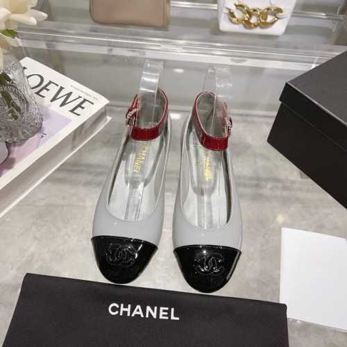 工厂价 Chane*｜小香23P新品经典 双c拼色玛丽珍单鞋系列 对它一见钟情 不夸张哦～ 这大概就是小香的魅力 总是很懂女生 虽然看上去很冷但配上黑丝袜特有感