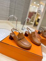 p380 Hermes爱马仕2024春夏穆勒拖鞋新品 h家圆头造型的穆勒拖 还是第一款，上脚包裹感更强，走路更跟脚原版复刻品质 细节一比一复原 鞋面进口羊皮 内