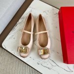2024秋冬爆款新色。原厂原单！好货好货！ Ferragamo 菲拉格慕方头蝴蝶结扣玛丽珍鞋芭蕾舞鞋这是柔软天花板呀~ 鞋面：采用原版定制真丝 内里：垫脚混种羊
