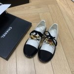 Chane“ 224 小香家最新乐福鞋！代购级别！两种底型！ 完全原版一比一复刻打造 版型超级正 最新时尚的设计 火遍全网的单鞋，上脚又酷又时髦 靴筒处独特设计