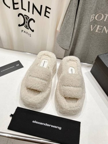 高版本出厂 Alexander Wang 大王松糕厚底水台羊卷毛拖鞋 24Ss秋冬最新爆款系列厚底毛毛拖鞋 专柜同步 顶级版本 鞋面：进口订制a级羊卷毛 垫脚：