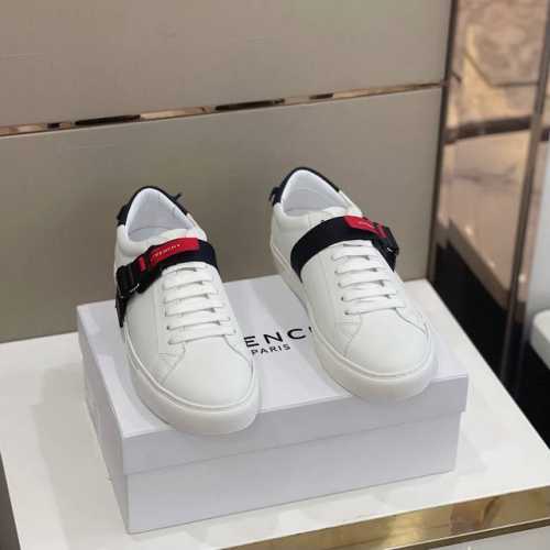 实价 Gvc小白鞋-颜色后期不断更新 潮男必备单品，无论小白鞋多更新换代它永远无可替代的no.1 咱们正品5900购入，一比一复刻。在选料上十分精心！特选原厂进