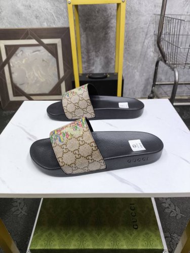 实价 情侣款 GUCCI-古奇 百搭休闲拖鞋，进口原版材质，羊皮内里 高档舒适，原版大底轻盈耐磨！纯手工制作，细节决定品质！37-44 35.36.46.47定