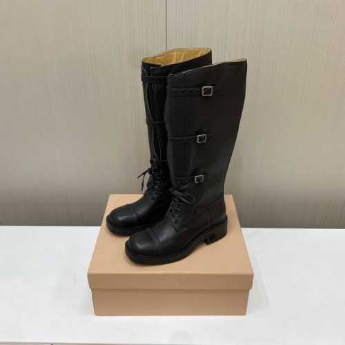 出厂价 顶级版本 Miumiu缪缪2024Vs秋冬最新走秀爆款系列 今年最值得入手的靴子 没有之一！易梦玲同款超多网红明星上脚 ，火爆小红书。Miumiu今年秋