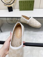 冲量价: 新色早春gucci 古奇经典logo标识帆布渔夫鞋，草编鞋采用双g进口布料 品牌双g字母交叉织图案颜色在每一季都会焕然演绎，通过更多新鲜瞩目的材质和设