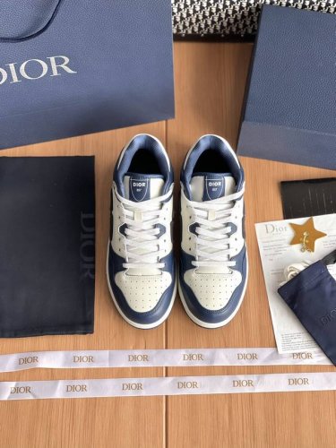 Dior B57中帮款整双鞋子采购Zp开发打造，全部定制材料，独家开模大底，细节全部对版出货，连包装也做到跟正品一样。码数:男39-44