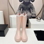 独家顶级版本 C*Hanel香*奈儿24Vs夏季网红明星爆款雨靴系列 彩色爆款一体雨筒靴 入手一款本季颜值爆表雨靴，国内专柜个位数限量，不是vic完全是拿不到的