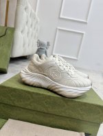 女款 ，男款 顶级版本 Gucci Ripple系列运动鞋 情侣款休闲运动鞋 波浪底老爹鞋原版购入开发，采用创新缝线工艺制作，打造如水般的流动质感。面料:原版进