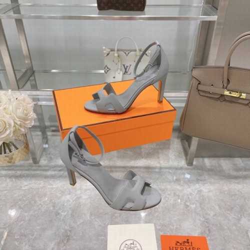 Hermès 爱马仕 掌纹 高跟气质凉鞋 耗时半年时间开发，终于完美复刻出货！爱马仕的高跟鞋是我见过最简约最耐看最有气质的！！！任何风格都能hold住跟高：9c