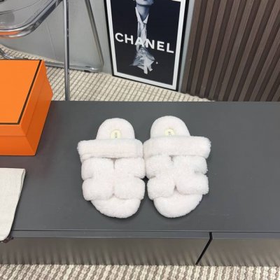 出厂:情侣全毛款281男 独家顶级版本 H家h*Erms Vs秋季最新官网同步泰迪新款沙滩毛拖系列 情侣二舅沙滩全毛拖 我家都是购入zp开模调楦出货，跟zp基本