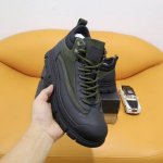 出厂价p Ugg～高版本加厚毛里 最新新款.国际品牌奢侈～代购， 引领大气高端时尚前沿 保暖舒适 .鞋面选用原版头层牛皮 羊毛内里 精细做工。原厂特供原版橡胶耐