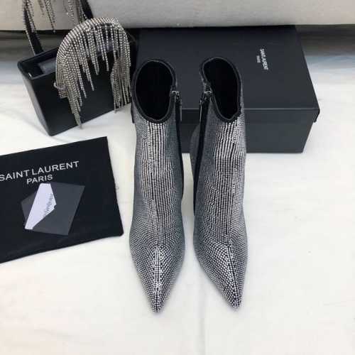 Saint Laurent 圣罗兰 Ysl字母金属跟满钻拉链踝靴 短靴。满鞋水钻bling Bling闪闪亮。 鞋面格利特牛皮镶嵌施华诺水钻，羊皮内里 垫脚，真