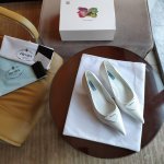 顶级包装配套最高版本 PRADA 普拉达春夏新品， 顶级版本 实力来袭！猫跟四季小单鞋。 当红巨星金晨同款凉鞋，时髦百搭nice单品，意大利专柜代购原版鞋开发，