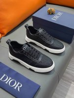 商品名称：Dior 迪奥 正规码数: 38-44 休闲鞋 商品材料：精选 牛皮鞋面，柔软羊皮内里；原厂大底。