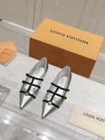 L V 村上隆联名 系列 顶级品质 Louis Vuitton Ss25 New Arrival～ Lv.2025春夏系列｜尖头高跟鞋新品 鹰嘴小尖头搭配镂空皮
