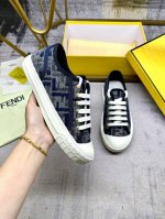 最新火爆款 Fendi Domino运动鞋-全新必备款型！轻松、舒适、时尚且百搭。蓝和灰双色雪尼尔Ff提花图案面料，饰有同色系罗缎边饰，原版开模大底 ，女码35
