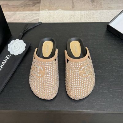*25 专柜【正品级】版本！！ 官方目录： 码数：35、36、37、38、39 (34/40/41 需要定做跟客服♂沟通) 烫钻P360 光面P350 跟高3