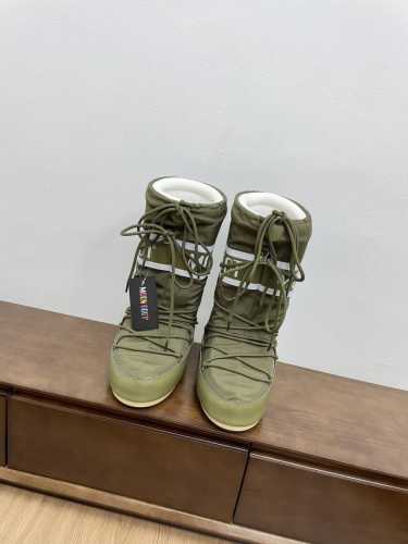 布面高靴 顶级版本moon Boot Vs秋冬最新款复古雪地靴 时髦人都在穿moon Boot雪地靴如果你难以接受ugg的复兴那现在有一款更另类的雪地靴又杀回来