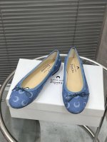 p330Marine Serre X Repetto 联名款 月牙印花浅口 芭蕾舞鞋 单鞋 marine Serre今年的月亮芭蕾舞鞋绝对不会让你失望 ，各大